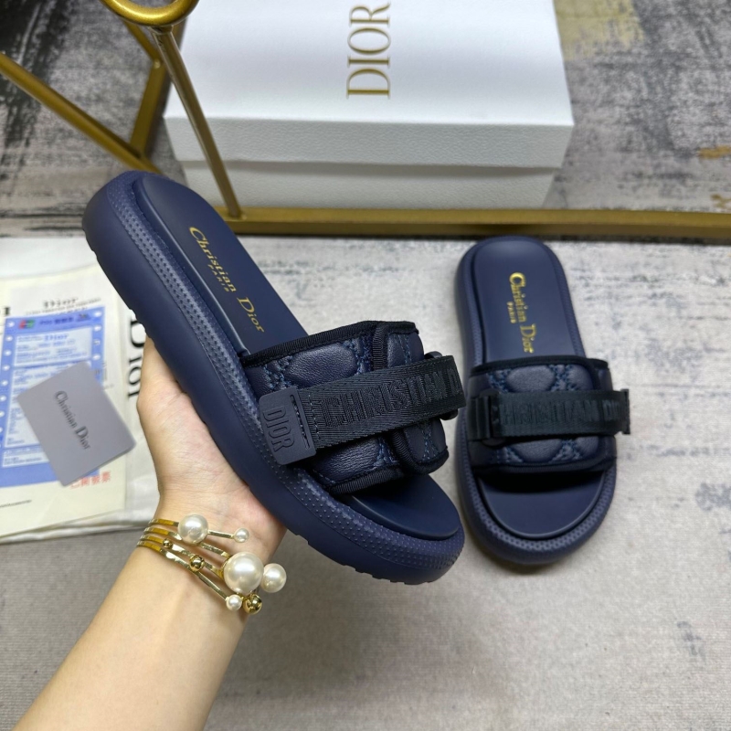 ch**an D*or slippers